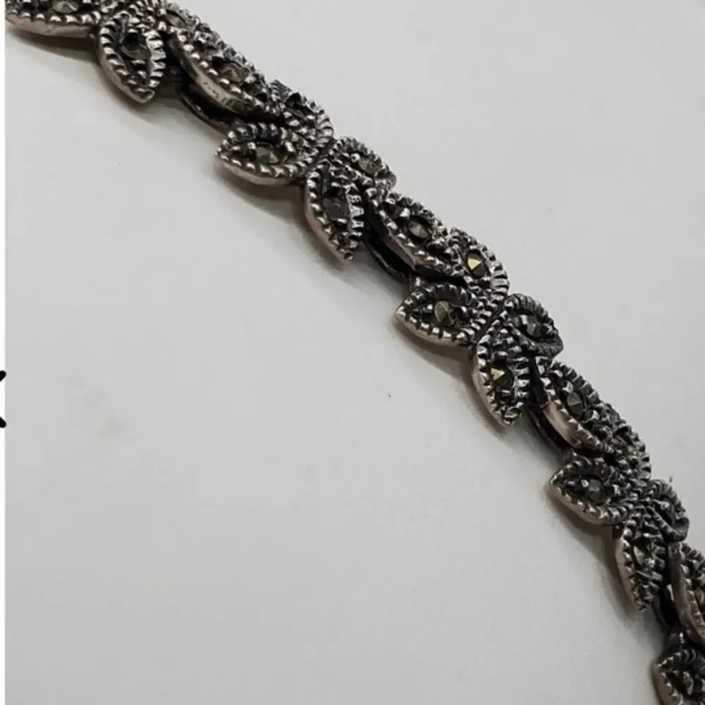 A Signed Sterling Silver Marcasite Leaf Design Tennis Floral Link Bracelet‎ 7.5”